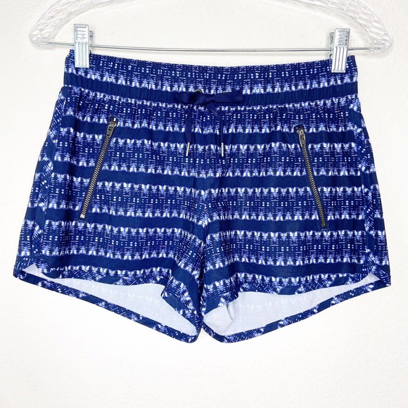 Athleta Sway Blue and White Ikat Shorts Sz XS - Picture 2 of 6